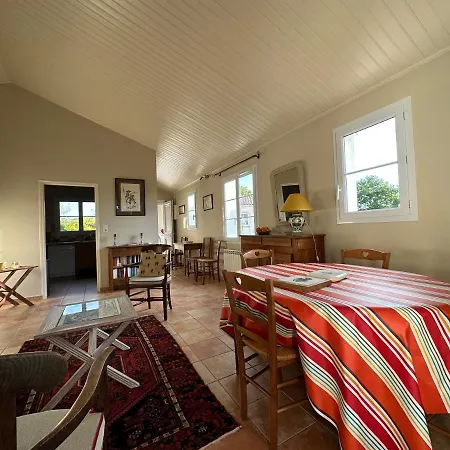 Casa de Férias Maisonnette Chaleureuse - Au Calme Et Proche Cote LʼAiguillon-sur-Vie